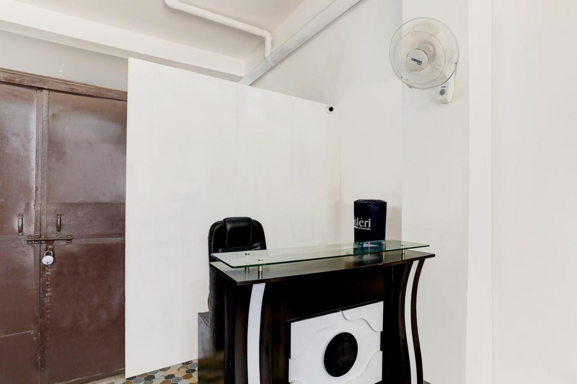 Hotel O Blu Moon Ghaziabad Exterior photo
